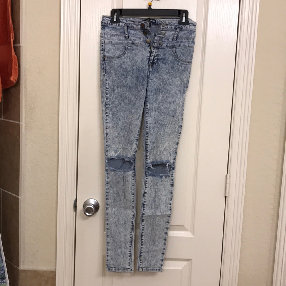 High waisted jeans